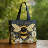 Handgefertigte Stepptasche – Biene mit Margeriten und Sternen