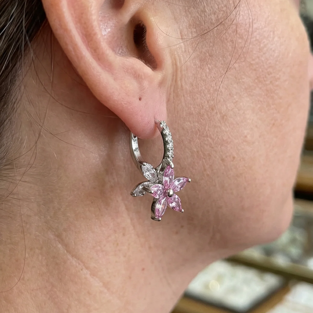 Blütenohrringe Amara in Rosa | Weißgold