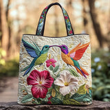 Handgefertigte Stepptasche – Kolibri und weiße Blüten