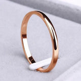 Schlichter Ring in Gold und Weißgold