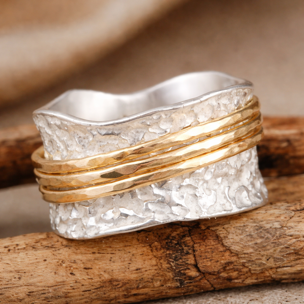 Feiner Vintage-Ring in Gold und Weißgold