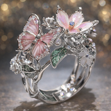 Glänzender Schmetterlingsring mit Zirkonia