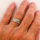Offener goldener Ring