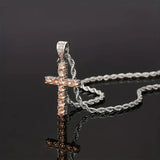 Halskette mit Kreuz
