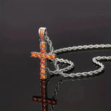 Halskette mit Kreuz