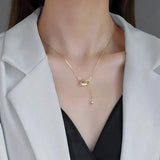 Halskette mit zwei Ringen