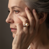 Retro-Goldring mit Perle