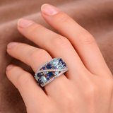 Retro-Ring mit blauen Zirkonia