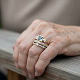 Retro-Ringkollektion mit blauen Kristallen