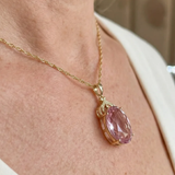 Imperiale ovale Halskette mit rosa Saphir | Gold