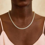 Tenniskette in Gold
