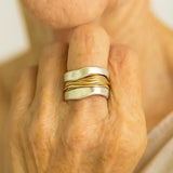 Weißgoldring mit Goldfäden